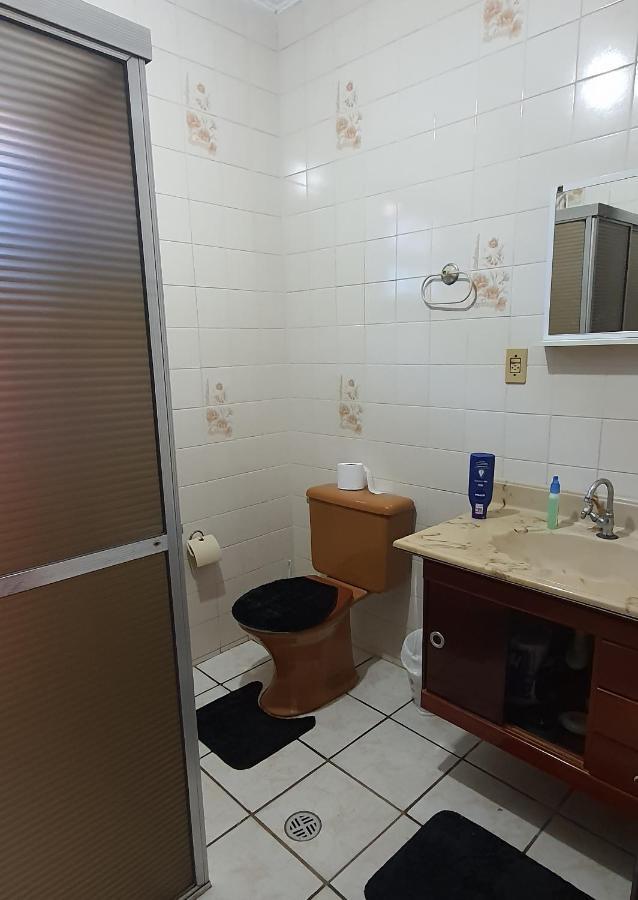 TEMPORADA VERÃO ou INVERNO 300 METROS DO MAR COM JACUZZI Peruíbe Exterior foto