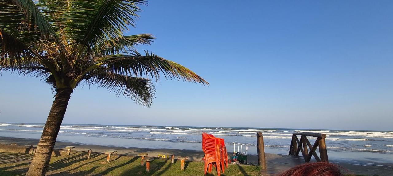 TEMPORADA VERÃO ou INVERNO 300 METROS DO MAR COM JACUZZI Peruíbe Exterior foto