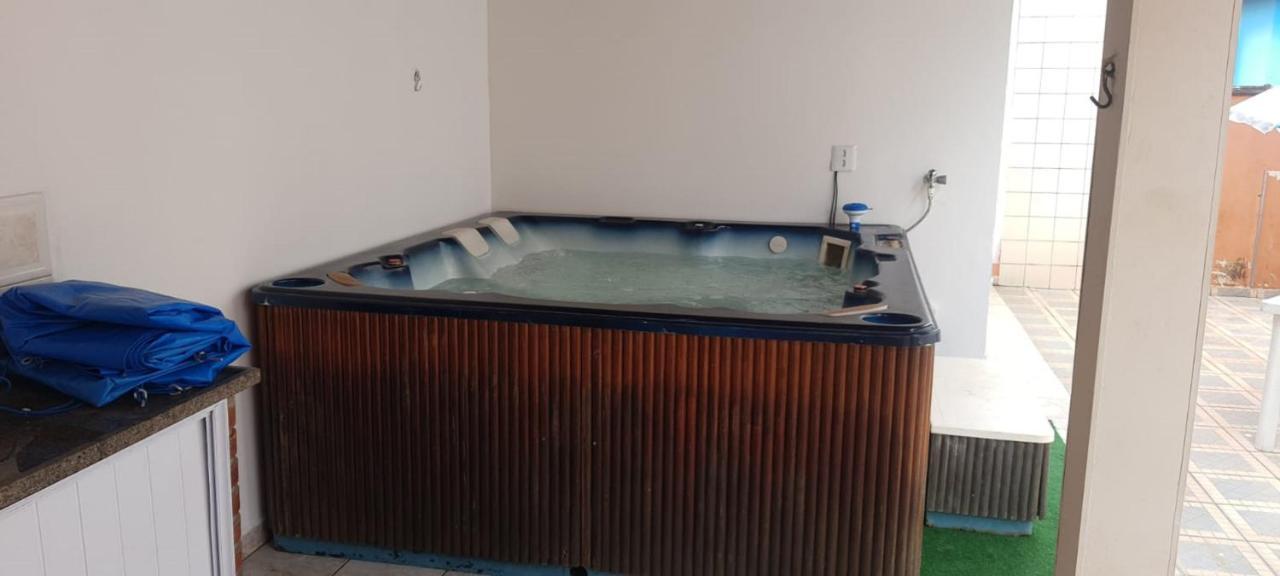TEMPORADA VERÃO ou INVERNO 300 METROS DO MAR COM JACUZZI Peruíbe Exterior foto